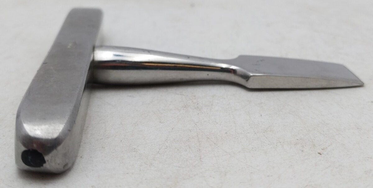 The Kny-Scheerer Company Vintage Skull Breaker VG