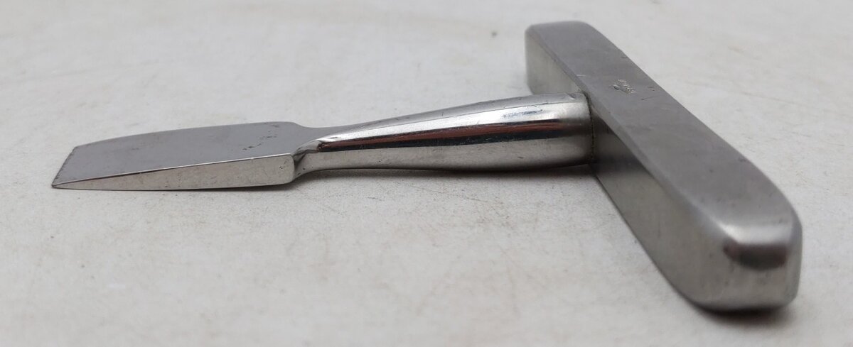The Kny-Scheerer Company Vintage Skull Breaker VG