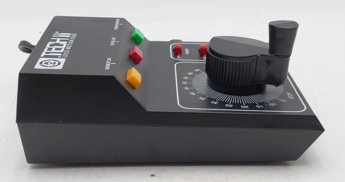 MRC 2500 HO Loco-Motion Tech II Model Train Control EX/Box