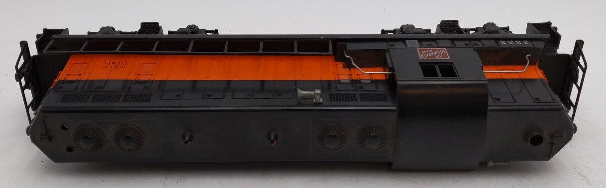 Lionel 2338 Vintage O Gauge Milwaukee Road Powered GP-7 Diesel Locomotive EX