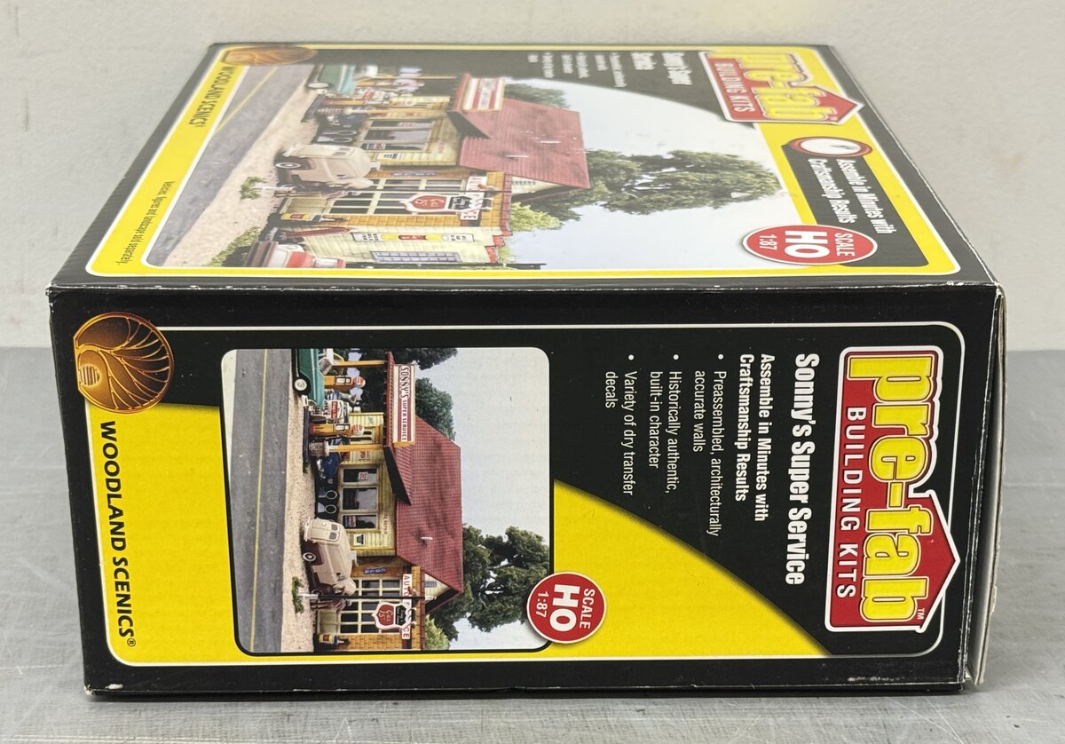 Woodland Scenics PF5183 HO Scale Sonny's Super Service Pre-Fab Building Kit EX/Box