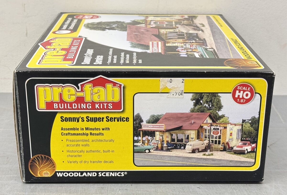 Woodland Scenics PF5183 HO Scale Sonny's Super Service Pre-Fab Building Kit EX/Box