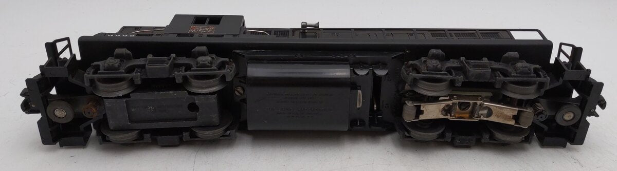 Lionel 2338 Vintage O Gauge Milwaukee Road Powered GP-7 Diesel Locomotive EX