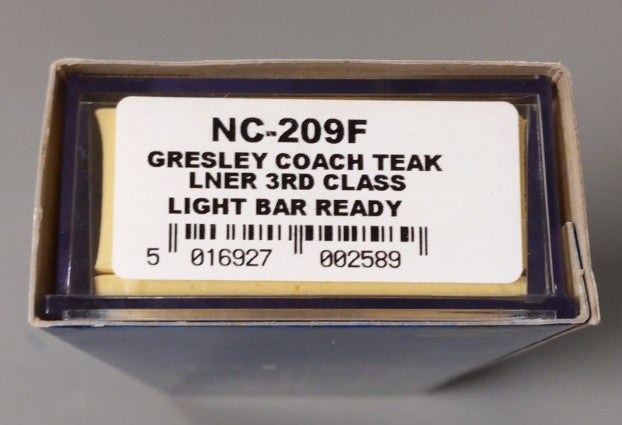 Dapolf NC-209F N Scale LNER Gresley Teak 3rd Class Coach Passenger Car #60647 LN/Box