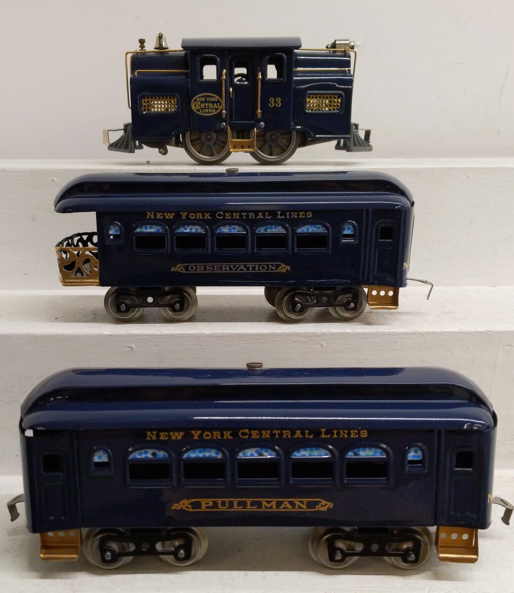 Lionel 33 Vintage Standard Gauge Powered Electric Loco w/ 35 & 36 Passenger Cars
