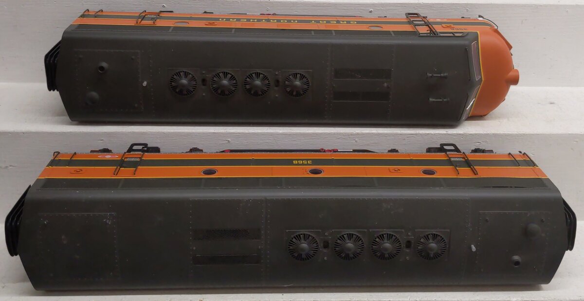 USA Trains R22262 Great Northern F-3 AB Unit Powered Diesel Locomotive - 2nd Set