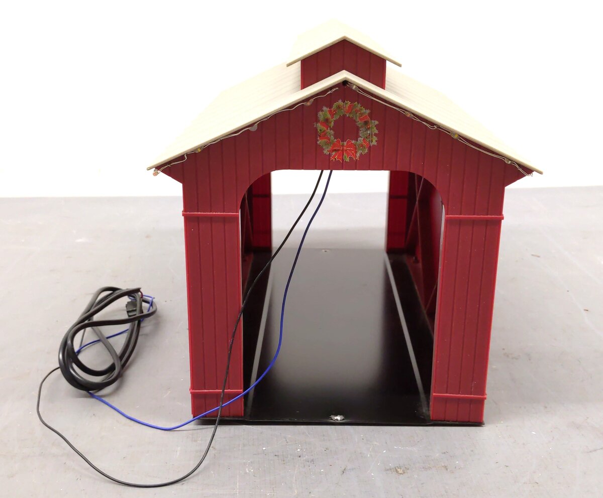 Lionel 1929090 O Lighted Christmas Half-Covered Bridge EX/Box