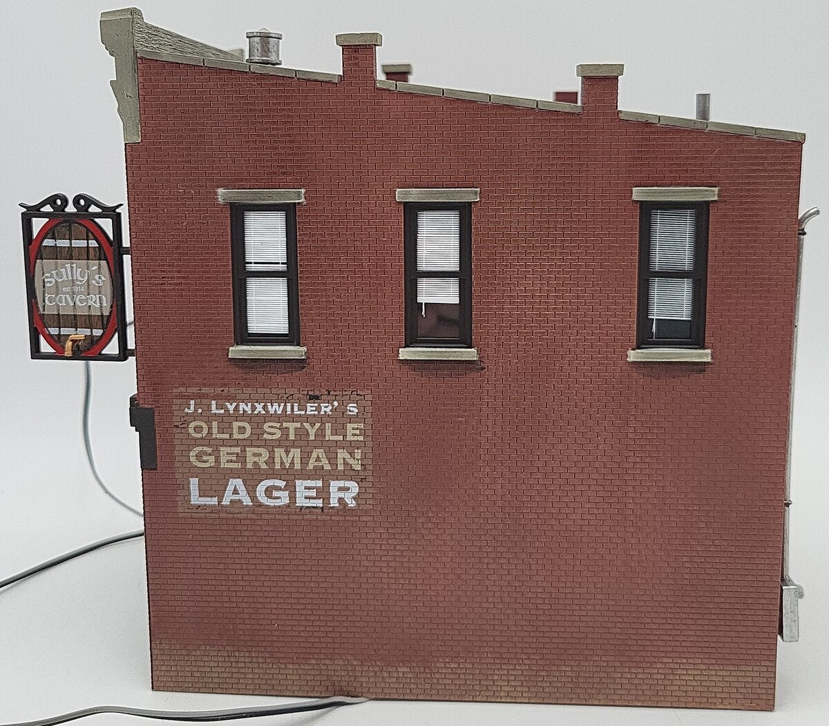 Woodland Scenics BR5850 O Scale Built-&-Ready Sully's Tavern Building EX/Box