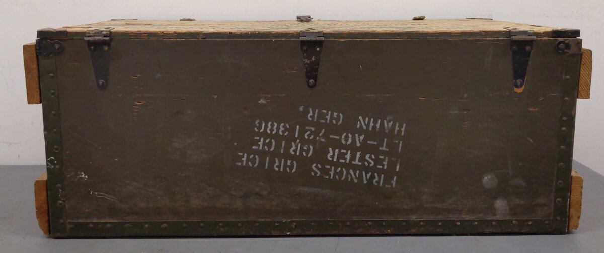 Vintage WW2 1942 US Military Shwayder Bros Inc Footlocker VG