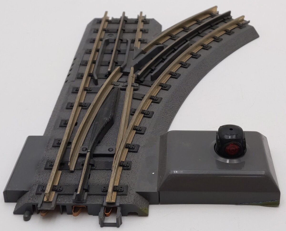 MTH 40-1004 O 31 RealTrax Nickel Silver Right Hand Remote Switch Turnout EX/Box