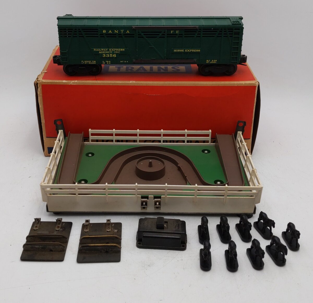 Lionel 3356 Vintage O Santa Fe Operating Horse Car & Platform VG/Box