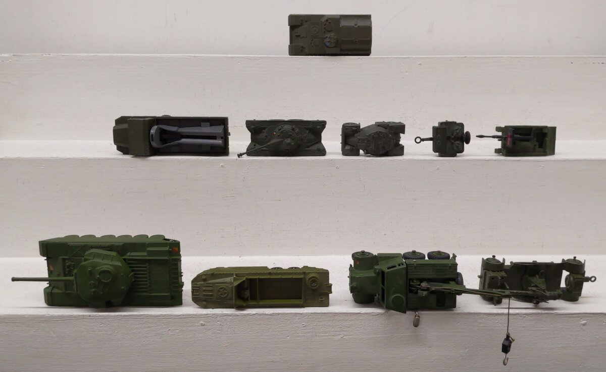 Dinky Toys & Solido Cast Military Vehicles [10] EX