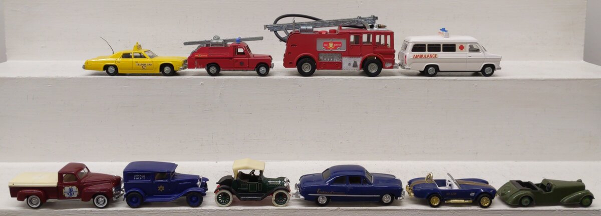 Dinky Toys, ERTL & Solido Die-Cast Vehicles [10] VG