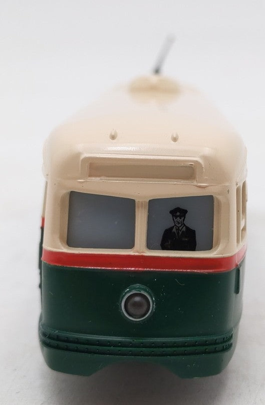 Bachmann 62945 HO Scale Philadelphia Streamline Trolley LN/Box