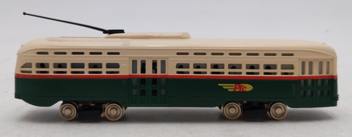 Bachmann 62945 HO Scale Philadelphia Streamline Trolley LN/Box