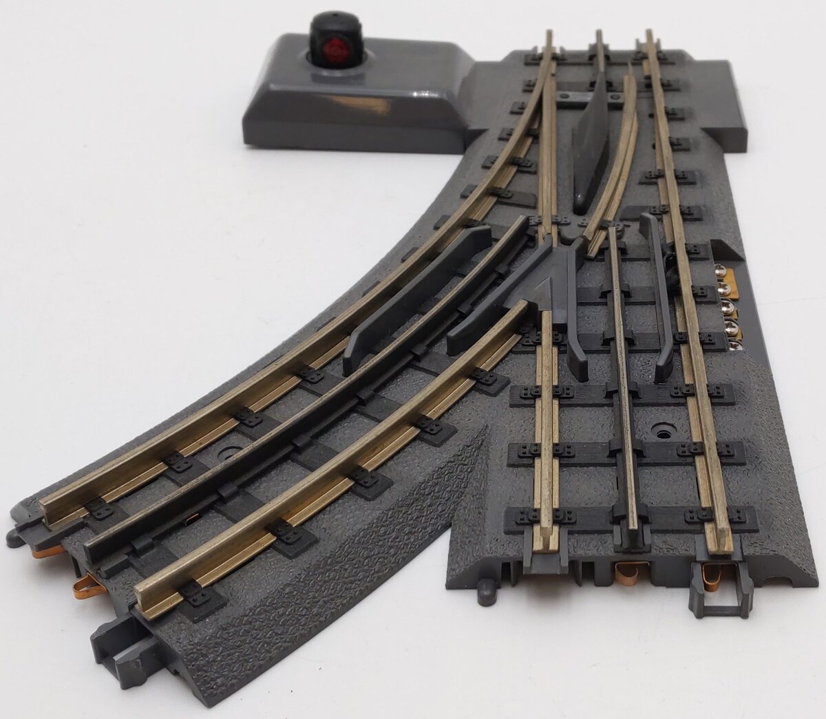 MTH 40-1004 O 31 RealTrax Nickel Silver Right Hand Remote Switch Turnout EX/Box