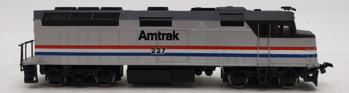 Bachmann 87017 HO Amtrak EMD F40PH Diesel Locomotive #227 EX