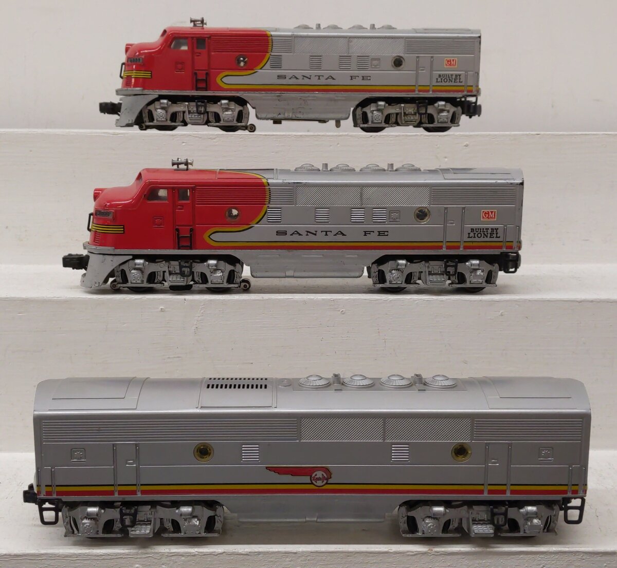 Lionel 2353 Vintage O Santa Fe F-3 ABA Diesel Locomotive Set EX