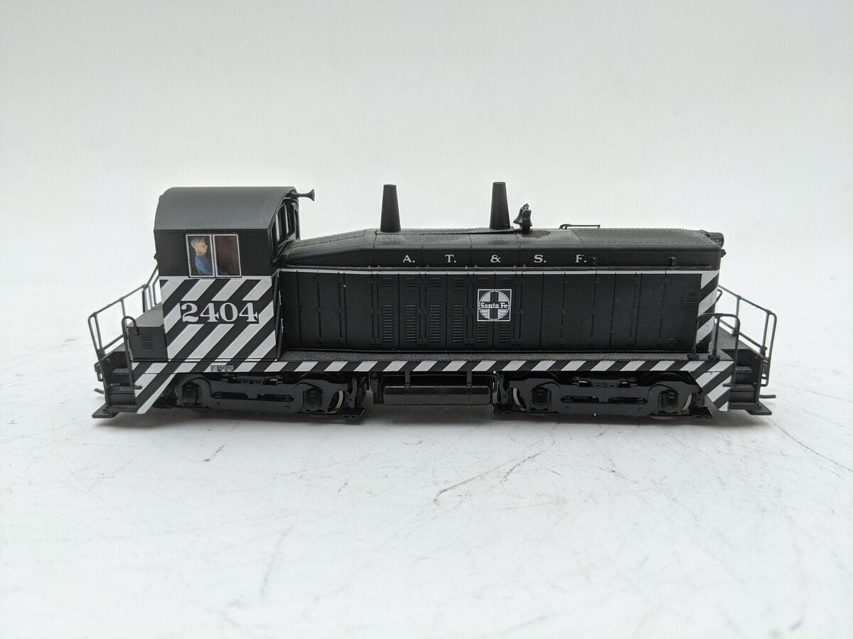 Broadway Limited 2620 HO SF EMD NW2 Diesel Loco w/Sound & DCC Paragon2™ #2404 EX/Box