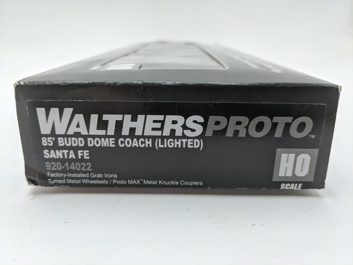 Walthers 920-14022 HO Scale Santa Fe 85' Budd Dome Coach Lighted EX/Box