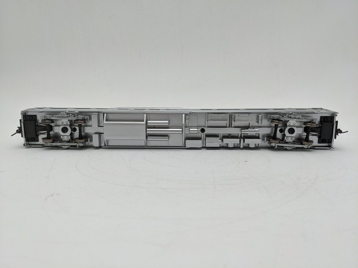 Walthers 920-14022 HO Scale Santa Fe 85' Budd Dome Coach Lighted EX/Box