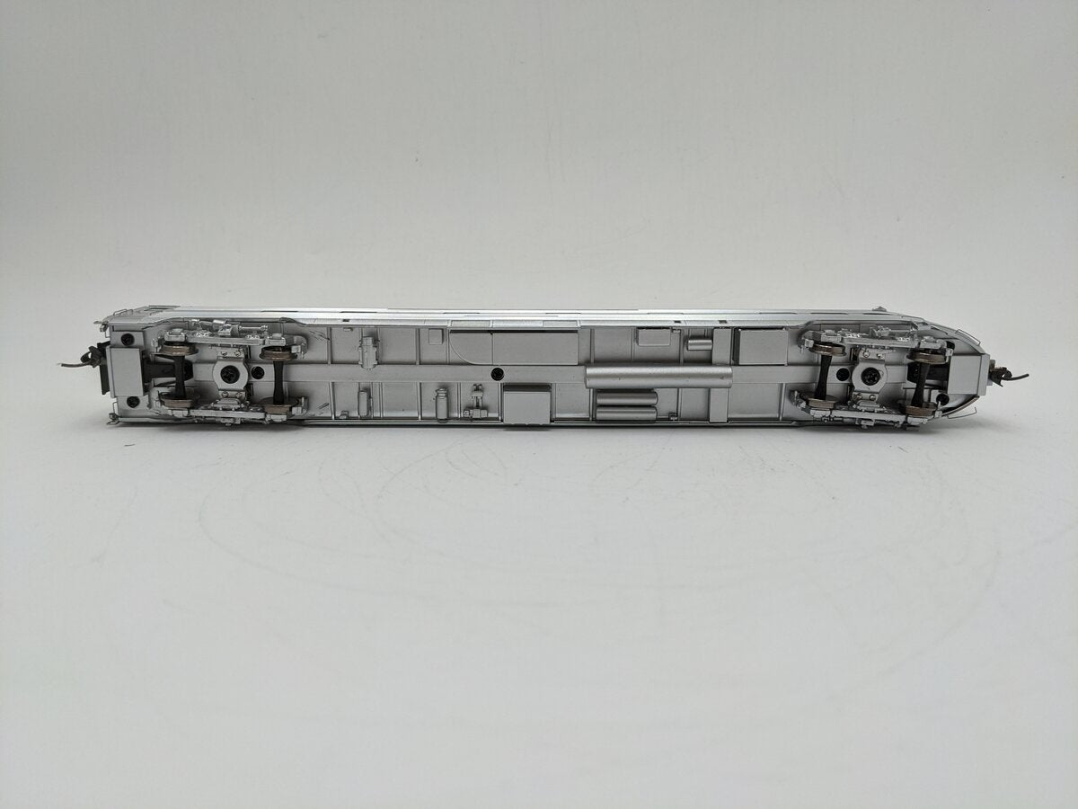 Walthers 920-9017 HO Santa Fe Lighted 85' PS Observation Lounge Passenger Car EX/Box