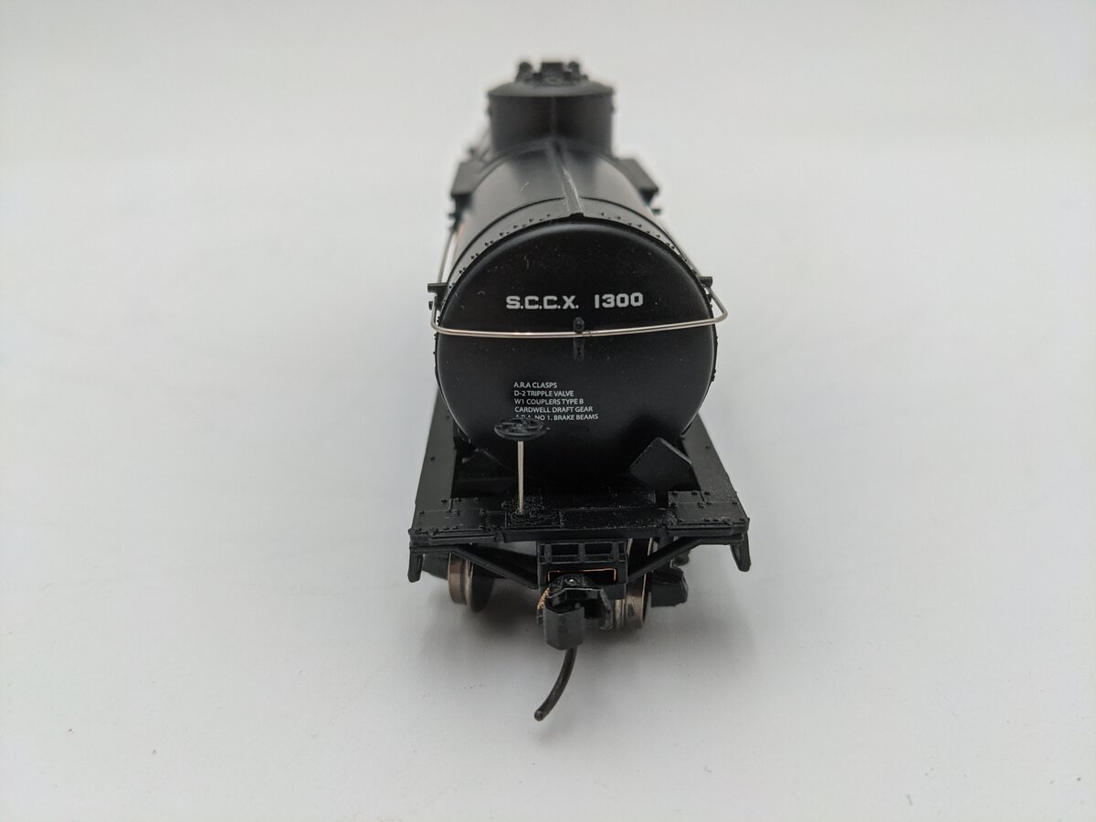 Walthers 910-1002 HO Shell 36' 10,000 Gallon Tank Car #1300 EX/Box