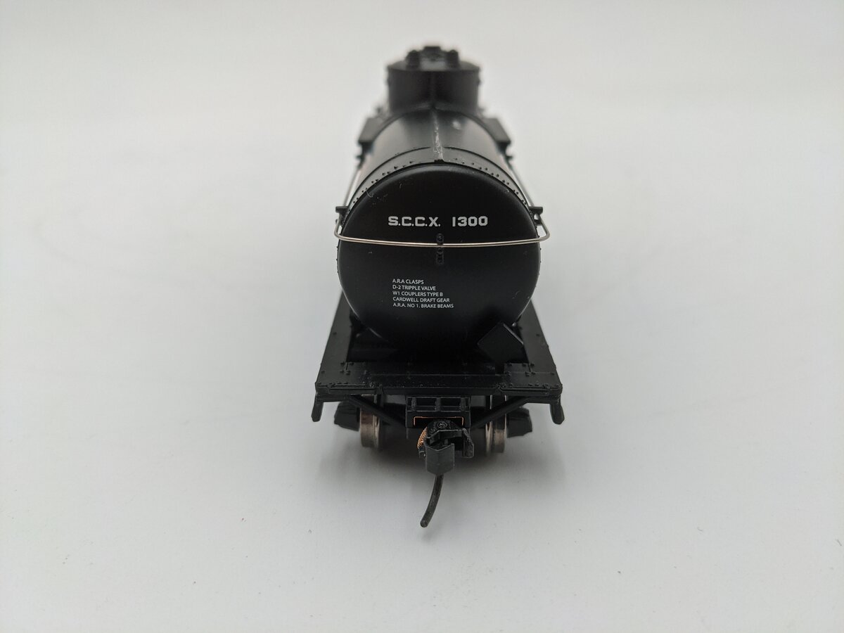 Walthers 910-1002 HO Shell 36' 10,000 Gallon Tank Car #1300 EX/Box