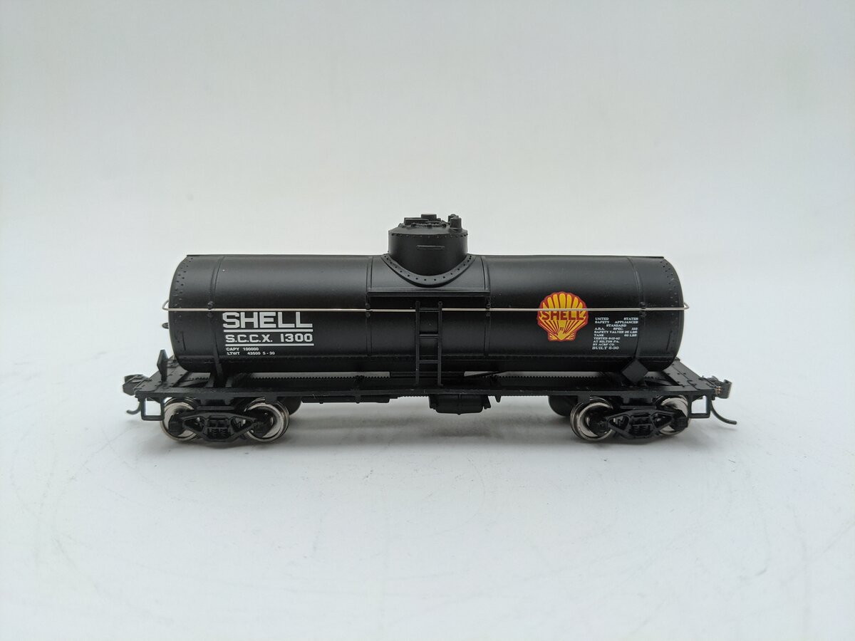 Walthers 910-1002 HO Shell 36' 10,000 Gallon Tank Car #1300 EX/Box