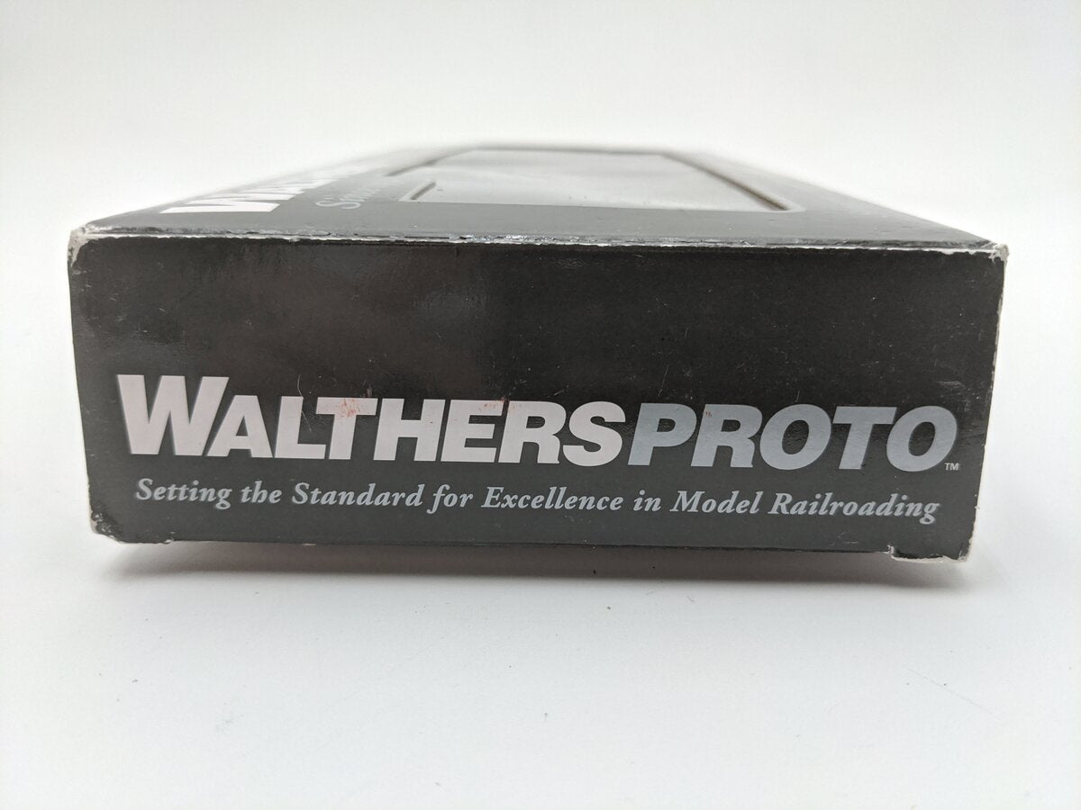 Walthers 920-100519 HO White Eagle Oil Type 21 ACF 10K Gallon Tank Car RTR #608 EX/Box