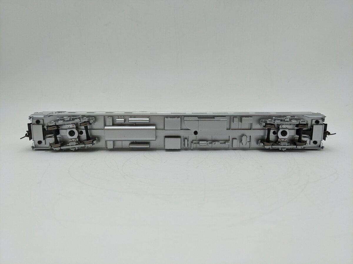 Walthers 920-9014 HO Santa Fe Lighted 85' PS 36-Seat Diner Passenger Car EX/Box