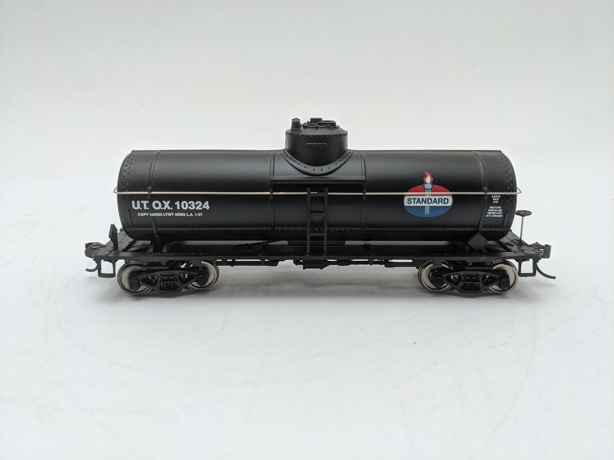 Walthers 910-1003 HO Standard Oil 36' 10,000 Gallon Tank Car #10324 EX/Box