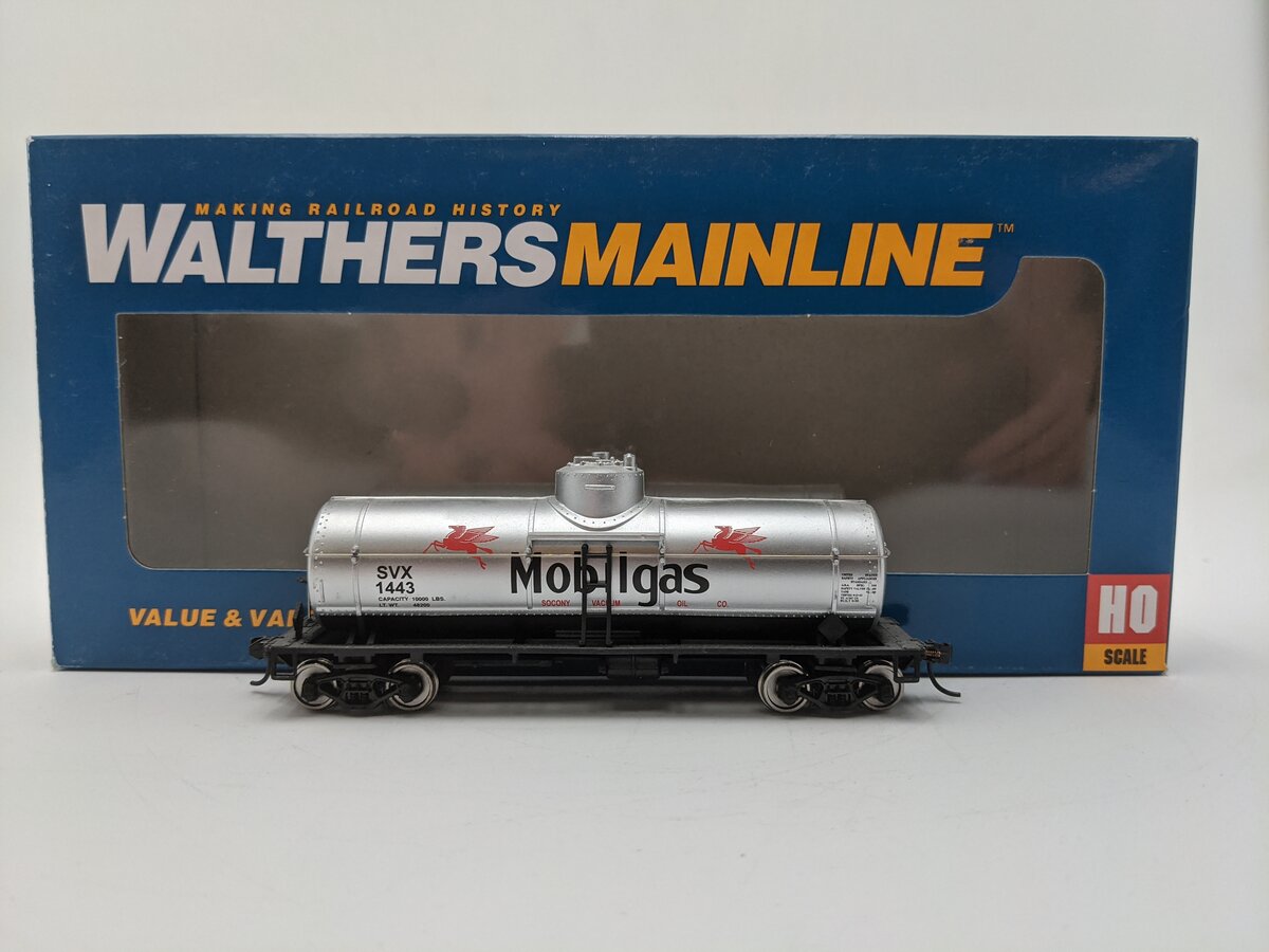 Walthers 910-1013 HO Socony Mobil Oil 36' Tank Car EX/Box