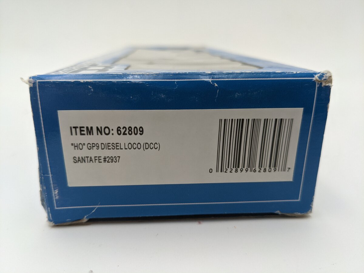 Bachmann 62809 HO Santa Fe GP9 Dynamic Brakes Diesel Locomotive #2937 w/ DCC EX/Box