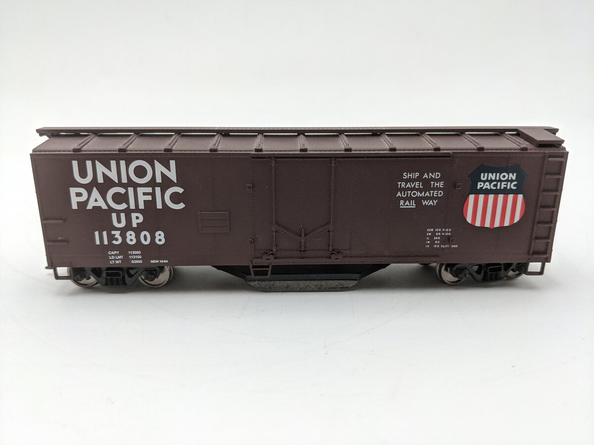 Walthers 931-1756 HO Union Pacific 40' Plug-Door Track Cleaning Boxcar #113808 EX/Box