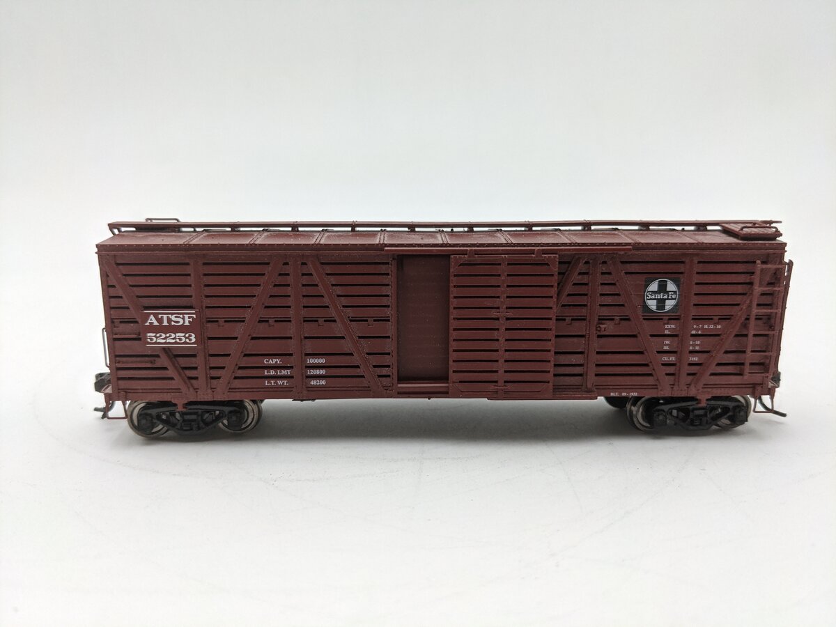 Broadway Limited 4110 HO Scale Atchison, Topeka & Santa Fe PRR K7 Stock Car EX/Box