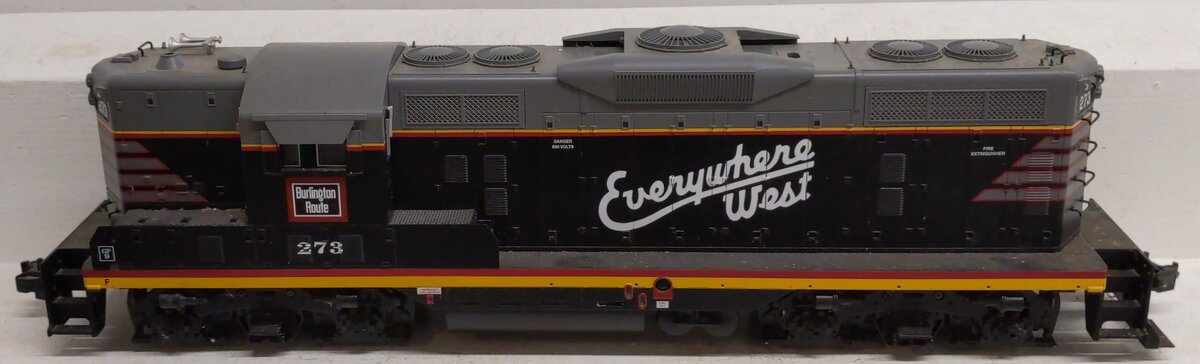 USA Trains R22112 G Scale Burlington EMD GP9 Diesel Locomotive #273 VG