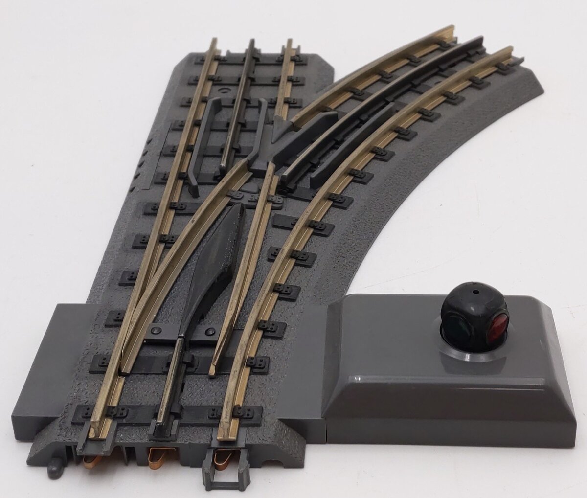 MTH 40-1004 O 31 RealTrax Nickel Silver Right Hand Remote Switch Turnout VG/Box