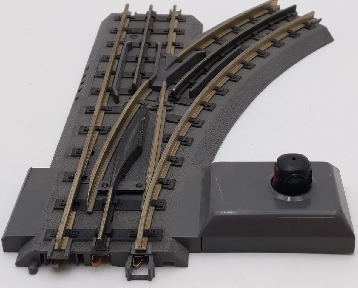 MTH 40-1004 O 31 RealTrax Nickel Silver Right Hand Remote Switch Turnout EX/Box