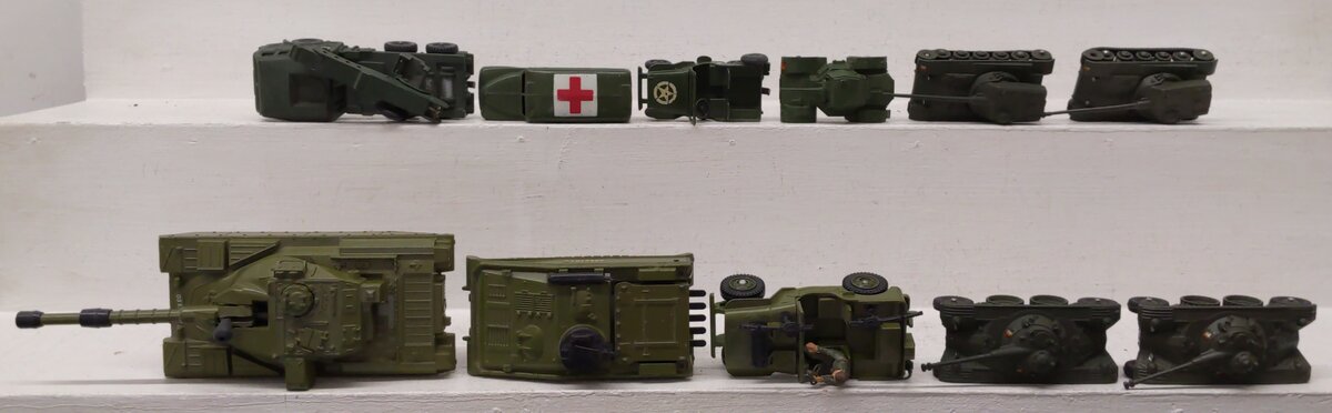Dinky Toys 1:43 Scale Cast Metal Military Vehicles [11] EX