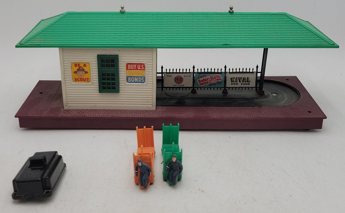 Lionel 356 Vintage O Operating Freight Station-Rare Light Green Roof EX/Box