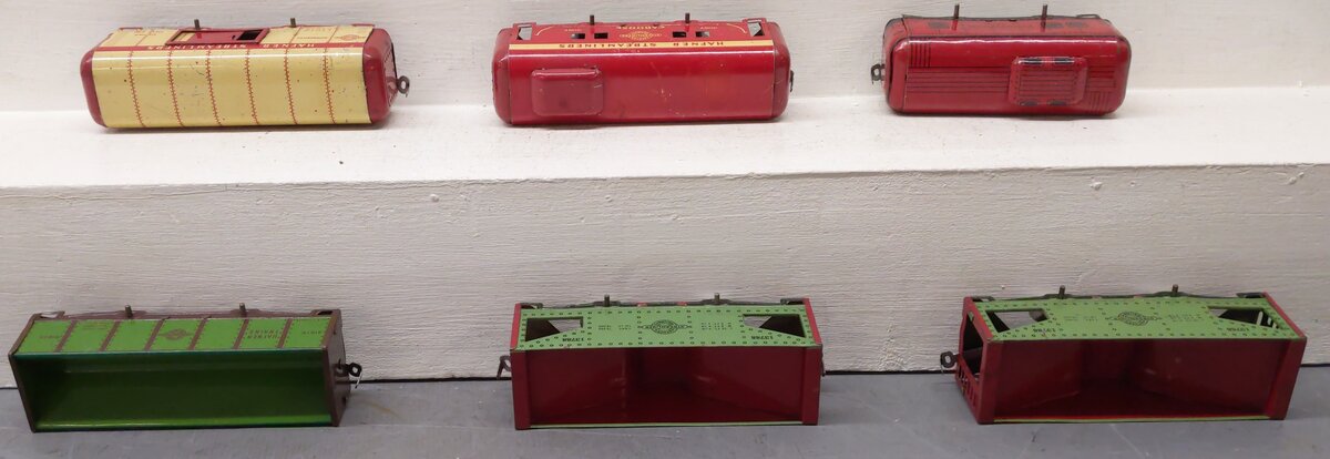 Hafner Prewar O Tinplate Freight Cars #91876,81932,13789,13788,13788, & 3057 [6] VG