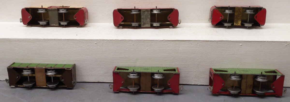 Hafner Prewar O Tinplate Freight Cars #91876,81932,13789,13788,13788, & 3057 [6] VG
