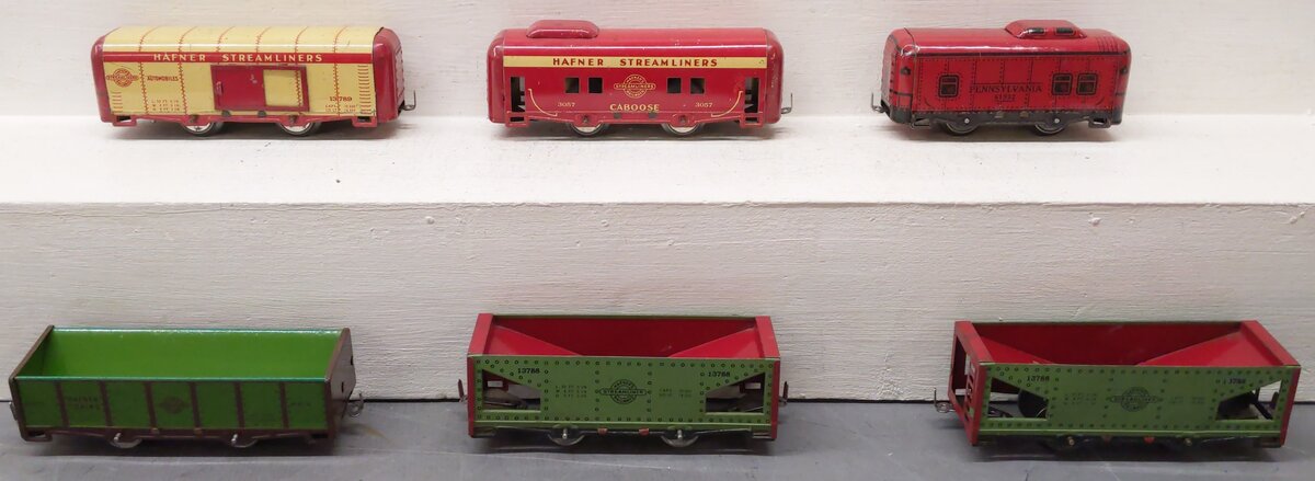 Hafner Prewar O Tinplate Freight Cars #91876,81932,13789,13788,13788, & 3057 [6] VG