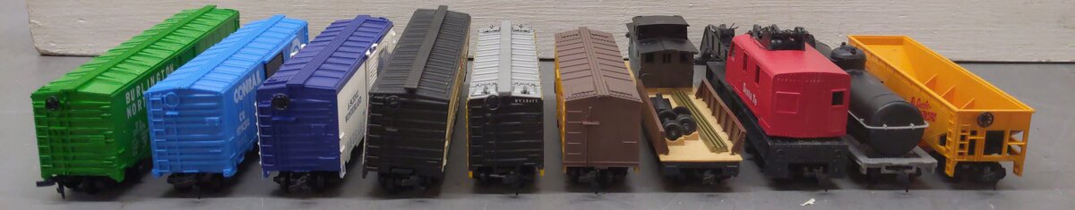 Assorted HO Freight Cars - #100024/171032/17777/932/518125/5376/12477/8247 [10] EX