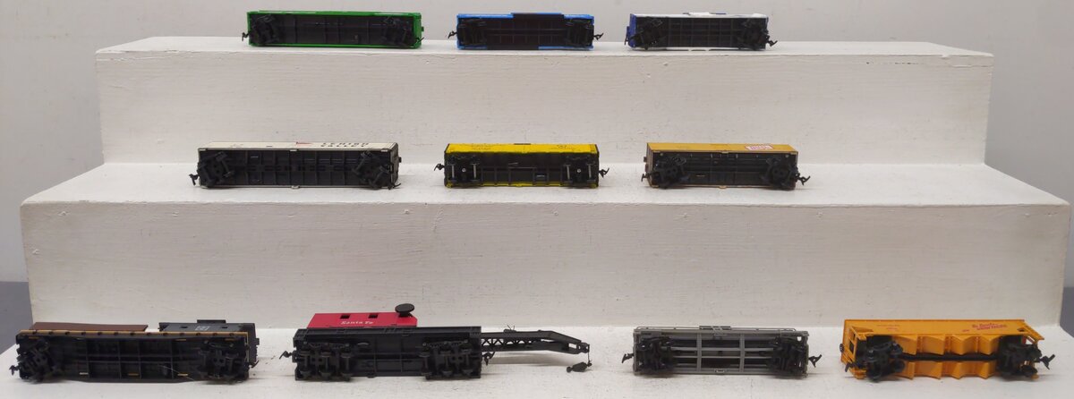 Assorted HO Freight Cars - #100024/171032/17777/932/518125/5376/12477/8247 [10] EX