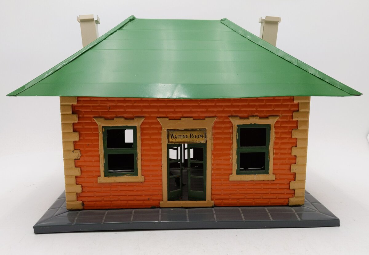 Lionel 122 Vintage O Illuminated Railroad Station Painted