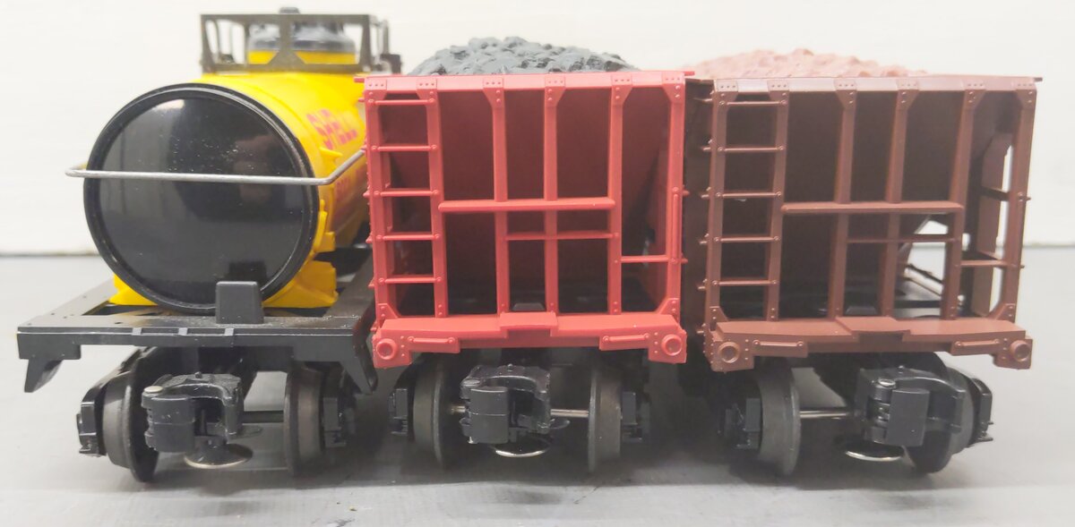 Lionel O Gauge Assorted Freight Cars: 9152, 19301, 19308 [3] VG