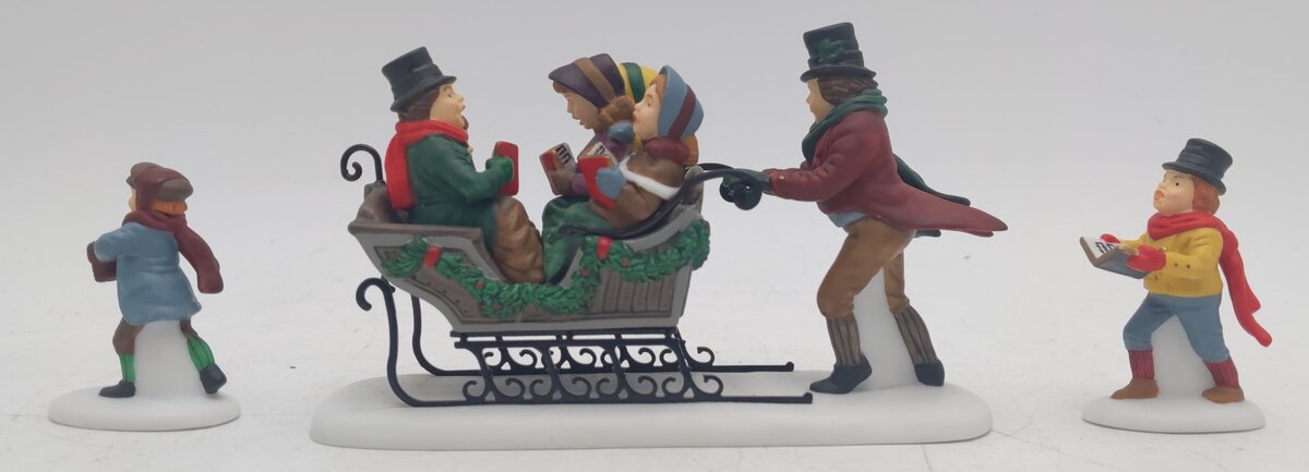 Dept 56 56.58396 Caroling With The Cratchit Family (Revisited) Set of 3 LN/Box