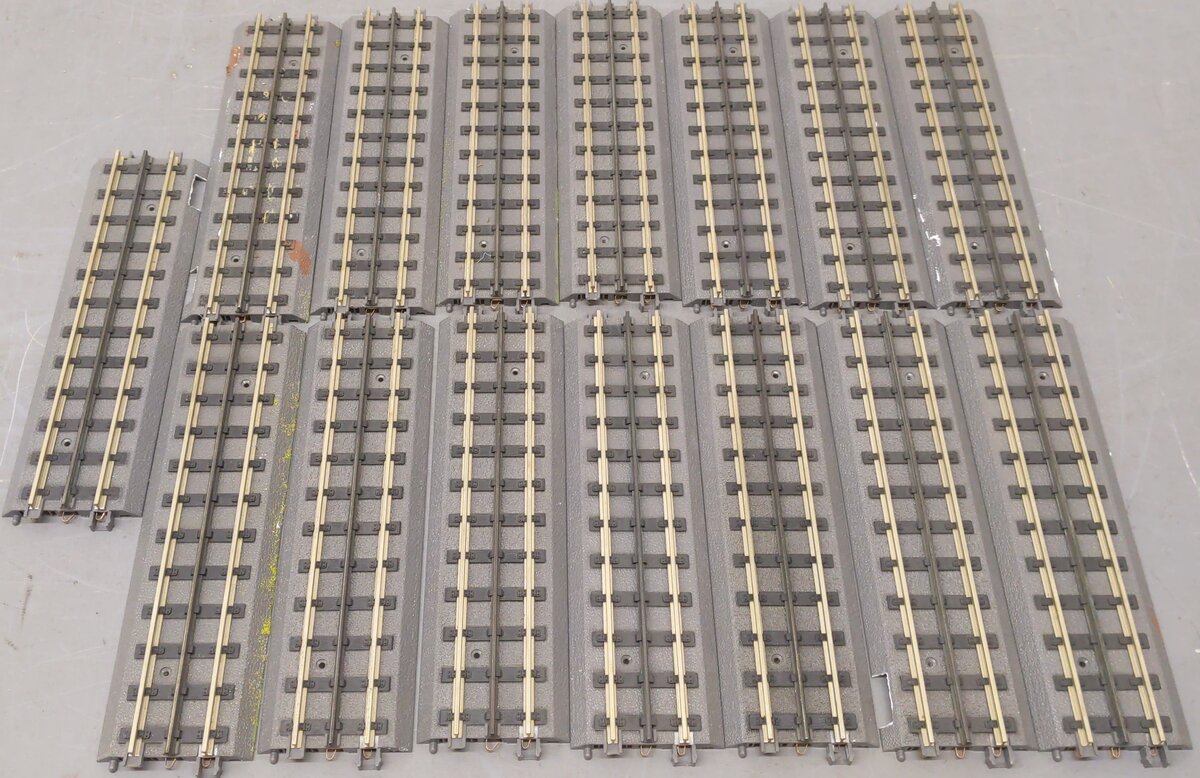 MTH 40-1001 RealTrax 10" Straight Track Sections (15) VG